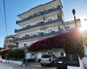 Apartments Klajdi