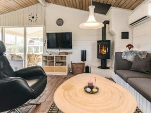 5 person holiday home in Roslev