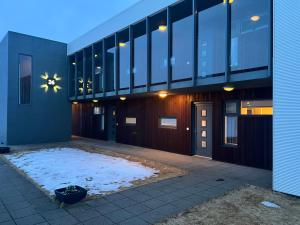 Modern Apt near KEF Airport Quiet Area