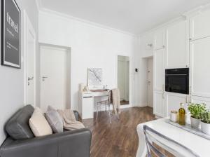 Urban Chic -One Bedroom Apartment - Warsaw Stays - Podwale