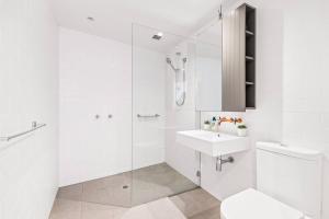 Modern Chic Oasis in the Heart of Waterloo