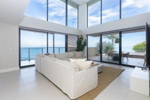 The Palms Penthouse by AcoModo Punta Caelo