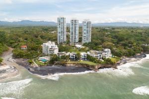 The Surf Point Condo by AcoModo Riomar 5-nights