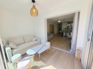 Superbe appartement 2 chambres refait à neuf avec terrasse à Pin Rolland - A deux pas des plages