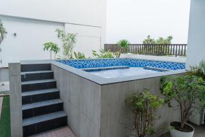Free Rooftop Breakfast, Queen Bed, Room 1