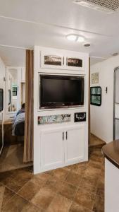 2-bedroom Camper Trailer Cottage #3