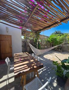 Casa Bougainvillea Steps from the beach and la ria