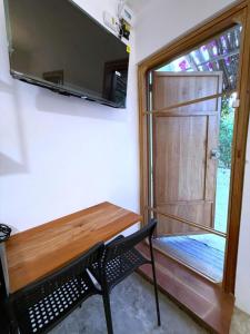 Casa Bougainvillea Steps from the beach and la ria