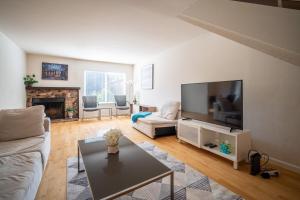 Beautiful and convenient three bedroom two and half baths home