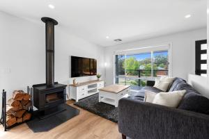 Mansfield Retreat by the Golf Course