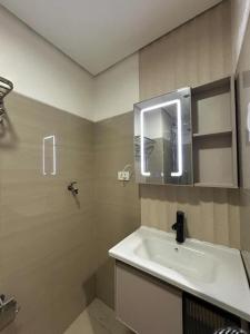 Cozy Modern 1BR Unit at Shore Residences