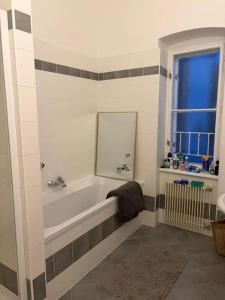Skyline Retreat in the Heart of Vienna!