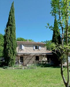 Stone Villa With Treetop Sauna In Luberon