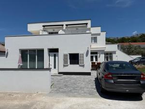 Apartment daal Seline