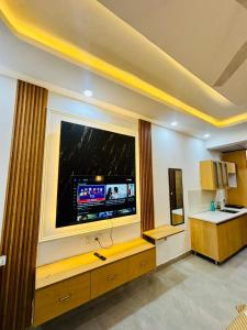 THE MOONLIGHT STUDIo