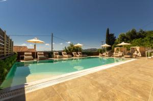 Corfelia Seaview Suites