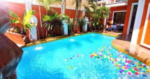 PATTAYA LAND - You Only Live Once