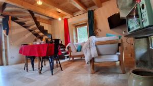 Gite 1 Les Perrières 6 personnes Bourgogne Maison entre Autun et Le Creusot TGV Maymard Yannick