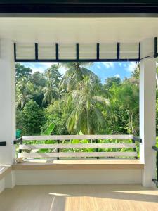 Banana House 1