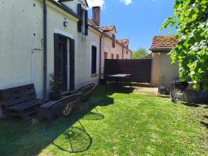 La maison Dakoté, maison rénovée pour 6 personnes proche de Dun-sur-Auron