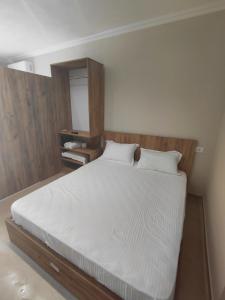 Sol Apartments Gjiri Lalzi