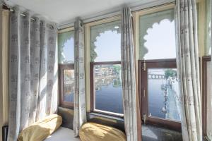 Mannat Udaipur Lakeview Boutique