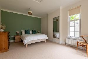 Crossloan Cottage Stylish Village Escape in Comrie