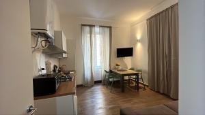 Via Del Teatro Station Apartment