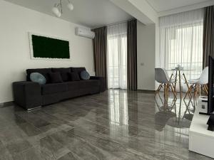 Seaside Escape - Luxury Apartment