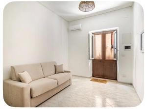 Cortile Lo Cicero 10- Al centro tra mare e città-