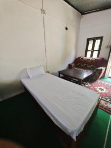 Gatlang Backpackers