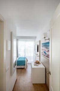Hostal Es Pi - Emar Hotels