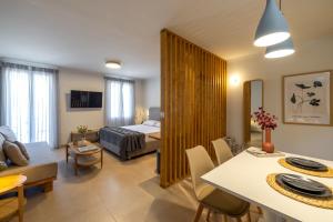 Cavaliere Seafront House - Klio