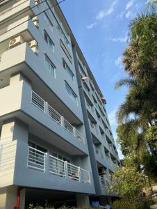 Large condo middle of jomtien, near the beach 42m2
