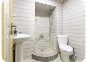 Room in Center 2