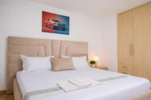 Bright Cozy 2BR in King Serenity Estate WiFi, Parking Mini Mart