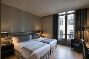 Double or Twin Room with View room in Catalonia Portal de l'Angel