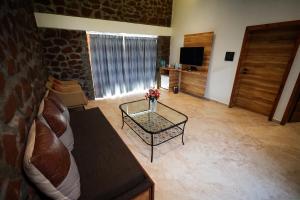 Ashoka Sarovar - Lakeview Resort, Bhandardara