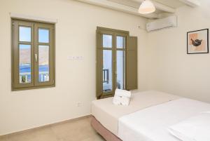 "Araklos" Summer houses