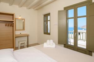 "Araklos" Summer houses