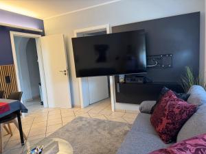 Appartement "Bonn" für 4 Personen, zentral zwischen Köln und Bonn nahe Phantasialand gelegen, Top-Ausstattung, Ruhiglage, DB-Anschluß im Ort