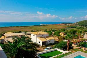 V196 Villa Brisas