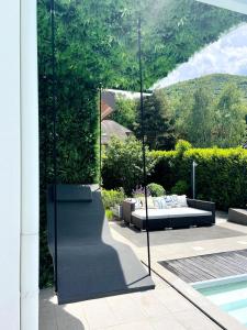 villa au calme avec piscine et vue sur le lac