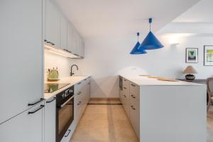 Hidden Gem 4 Bdr House Just Renovated on the Beach