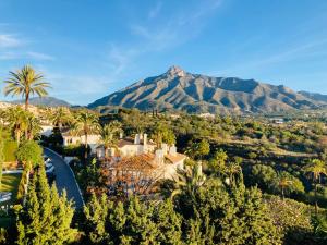Las Lomas Marbella Club Golden Mile