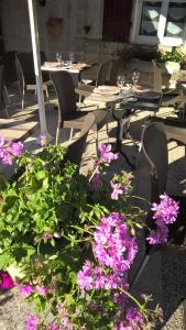 Hotels Logis Hotel & Restaurant Le Saint Savinien : photos des chambres