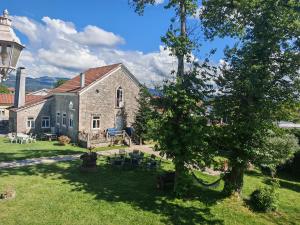 Albergue e AL O Brasão Valença