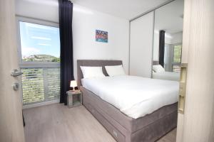 Apartment Bogoje - Two Bedroom Apartment with Private Parking