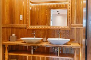 Mountain Diamond Resort