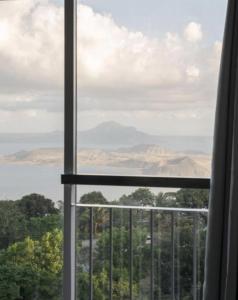 Taal View or LG Unit 1BR Wifi Near Sky Ranch